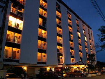 Nawarat Resort & Serviced Apartment Бангкок Экстерьер фото